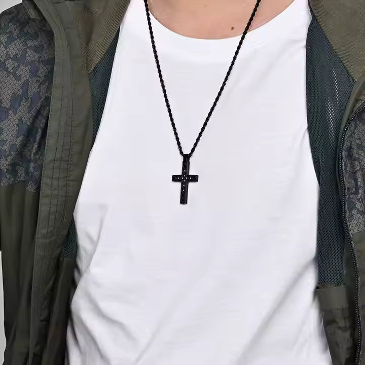 Collier Croix Noire CLH-456